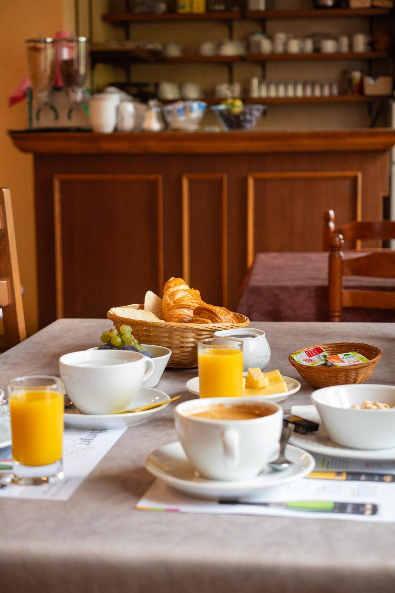 Contact Hotel Du Ladhof Кольмар Экстерьер фото