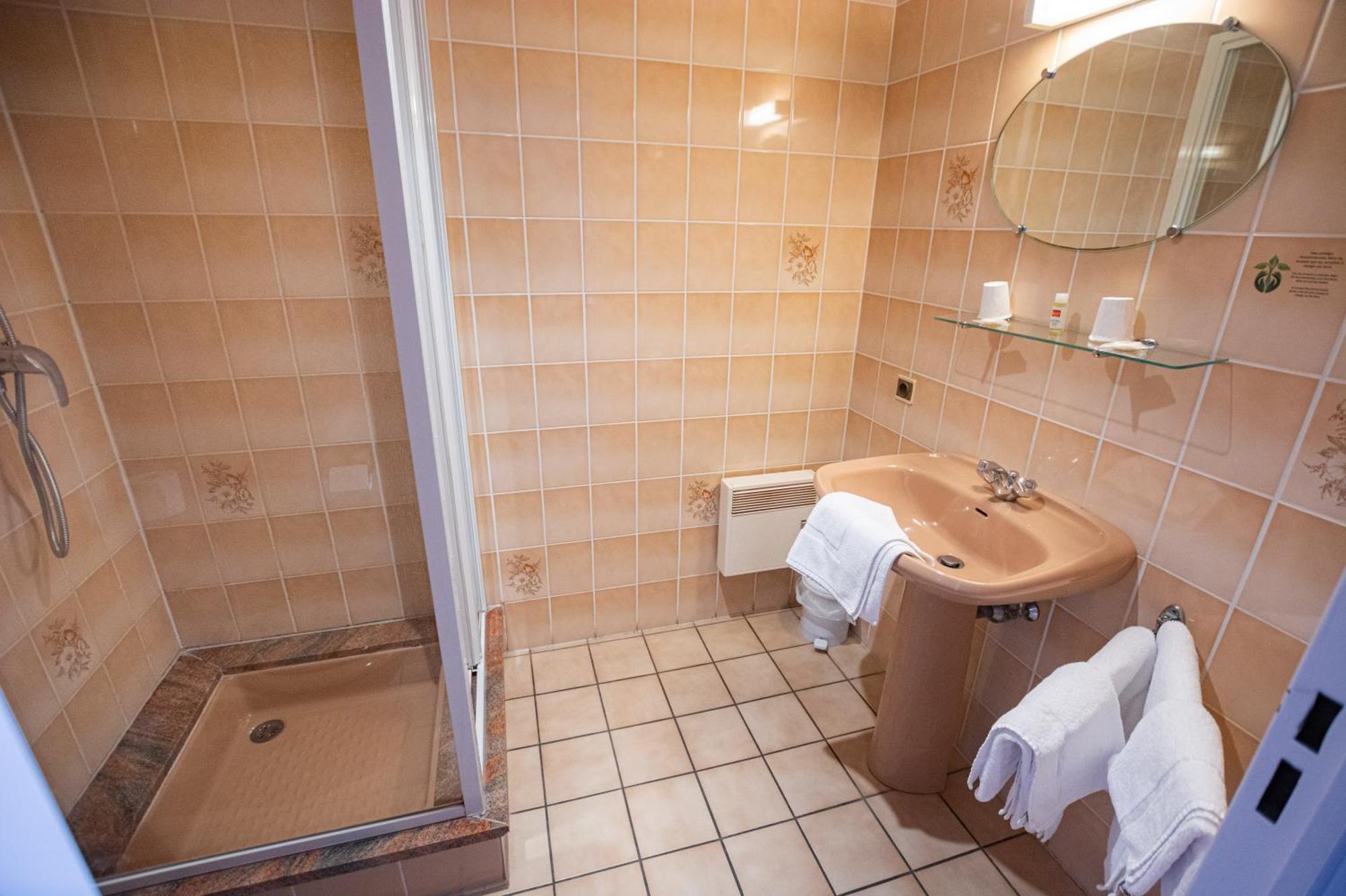 Contact Hotel Du Ladhof Кольмар Экстерьер фото